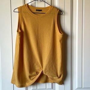 NWOT Yellow waffle weave twist tank